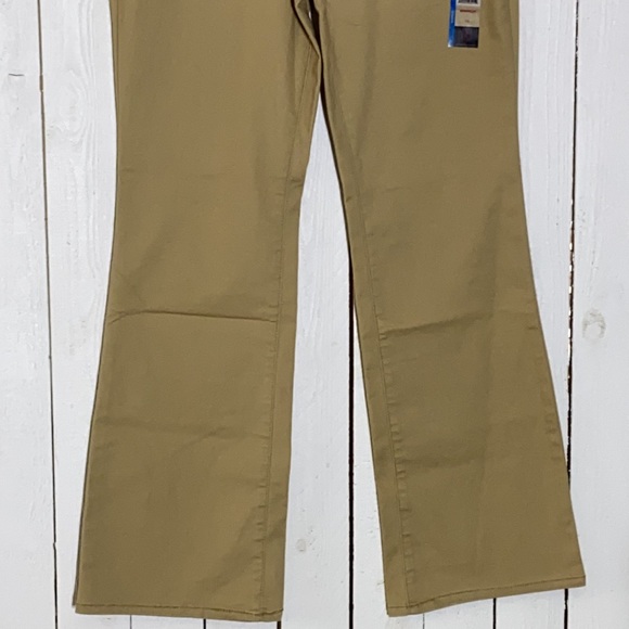 Juniors' Bootcut Pants - Picture 3 of 6